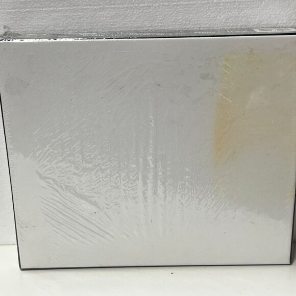 NEW Vermont Christmas Company Stained Glass Nativity 1000 Piece Jigsaw Puzzle - Picture 2 of 3